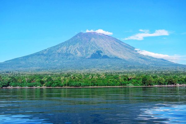 gunung-agung